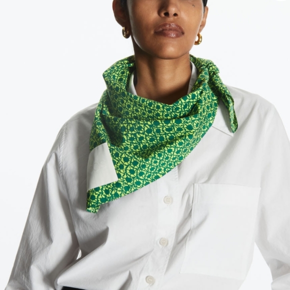COS Printed Neck Scarf - Picture 2 of 8